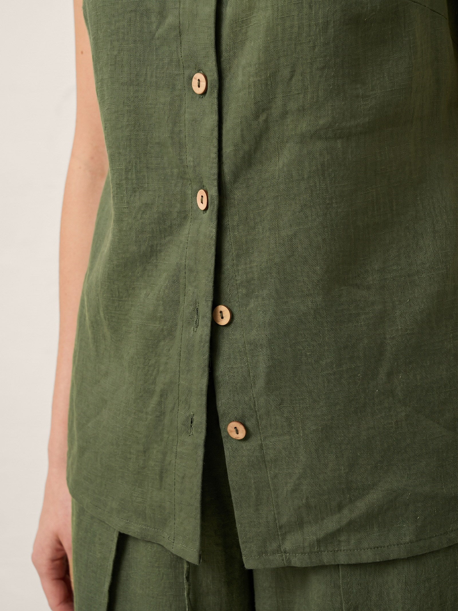 100% Linen Buttons Down Tank Top ERIN - Image 28
