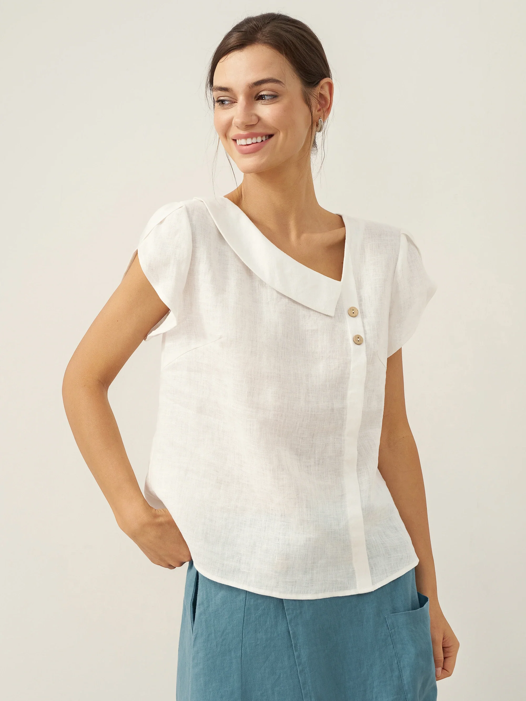 100% Linen Crescent Collar Flutter Sleeve Top FARA - Image 17
