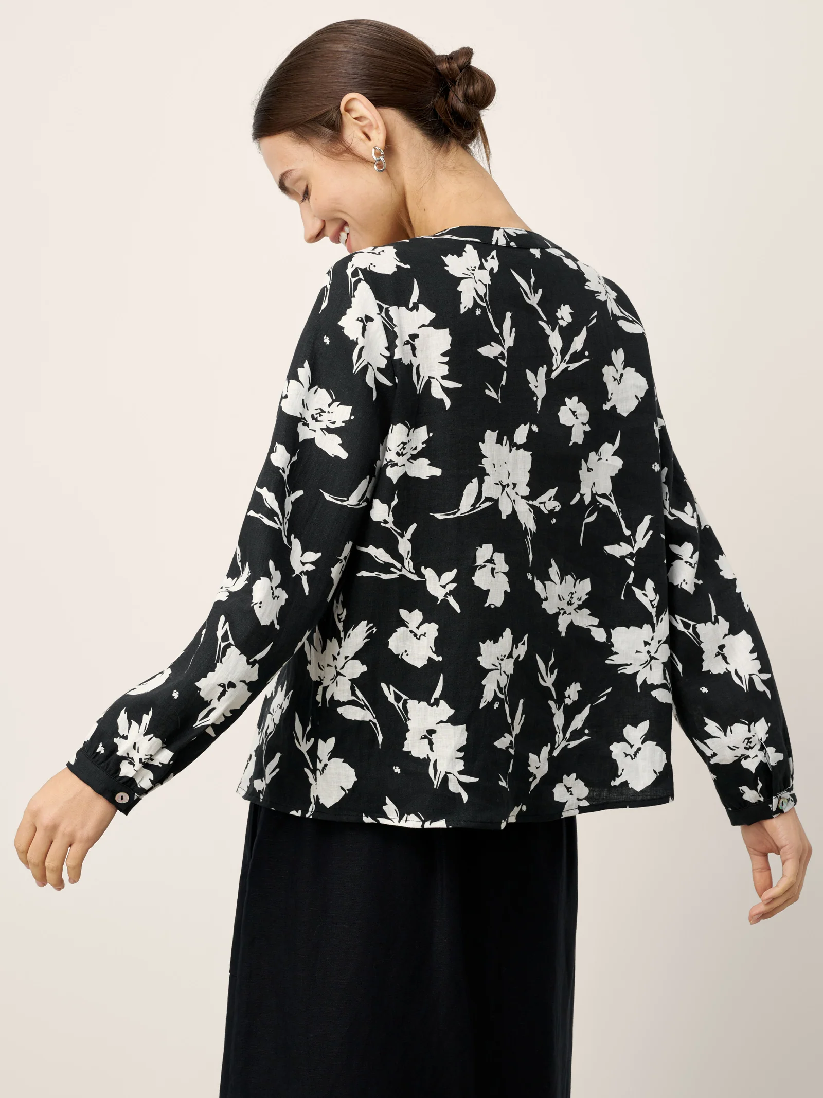 100% Linen Floral Printed Gathered Pullover Top AMIYA - Image 4
