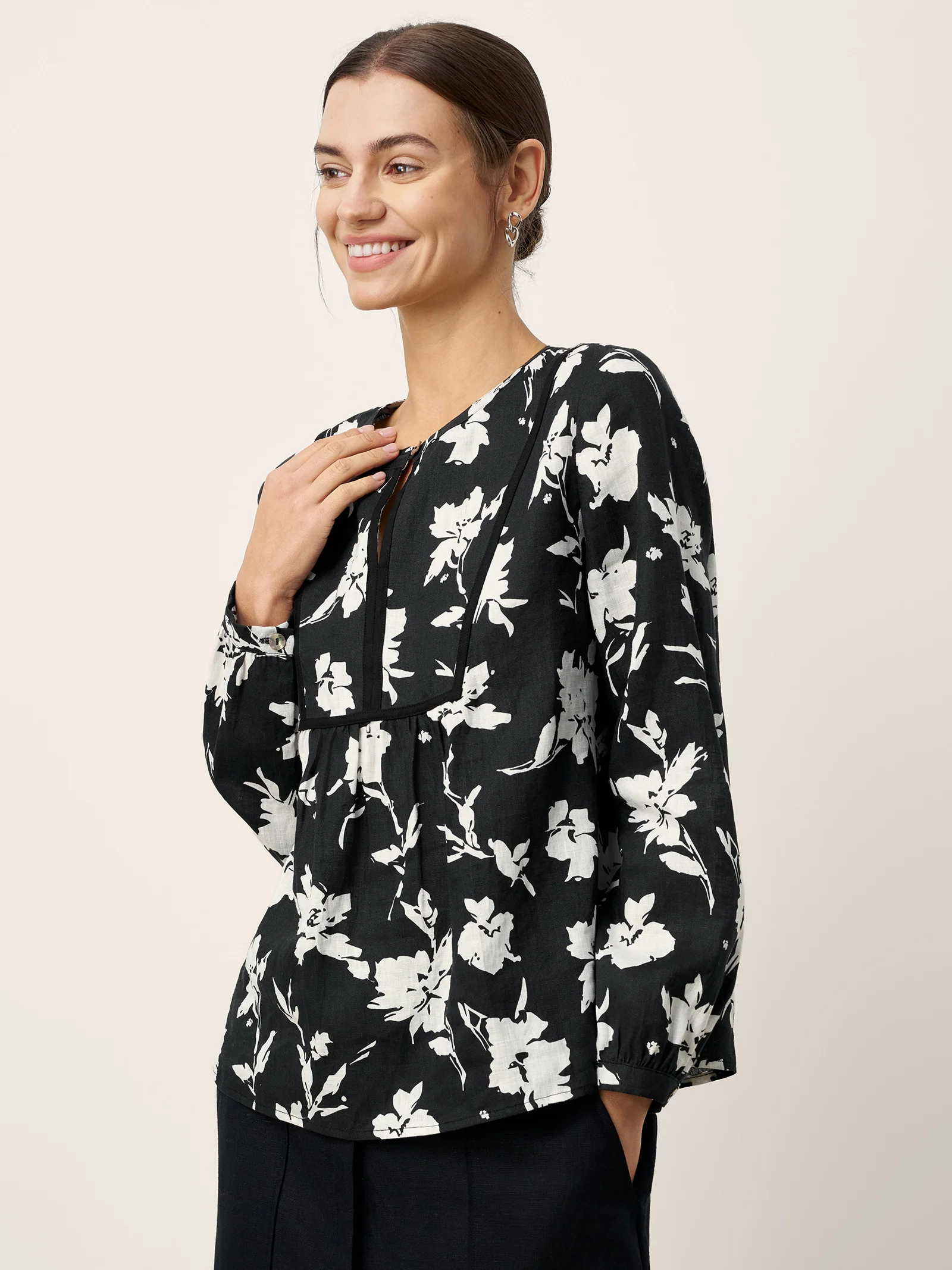 100% Linen Floral Printed Gathered Pullover Top AMIYA - Image 5
