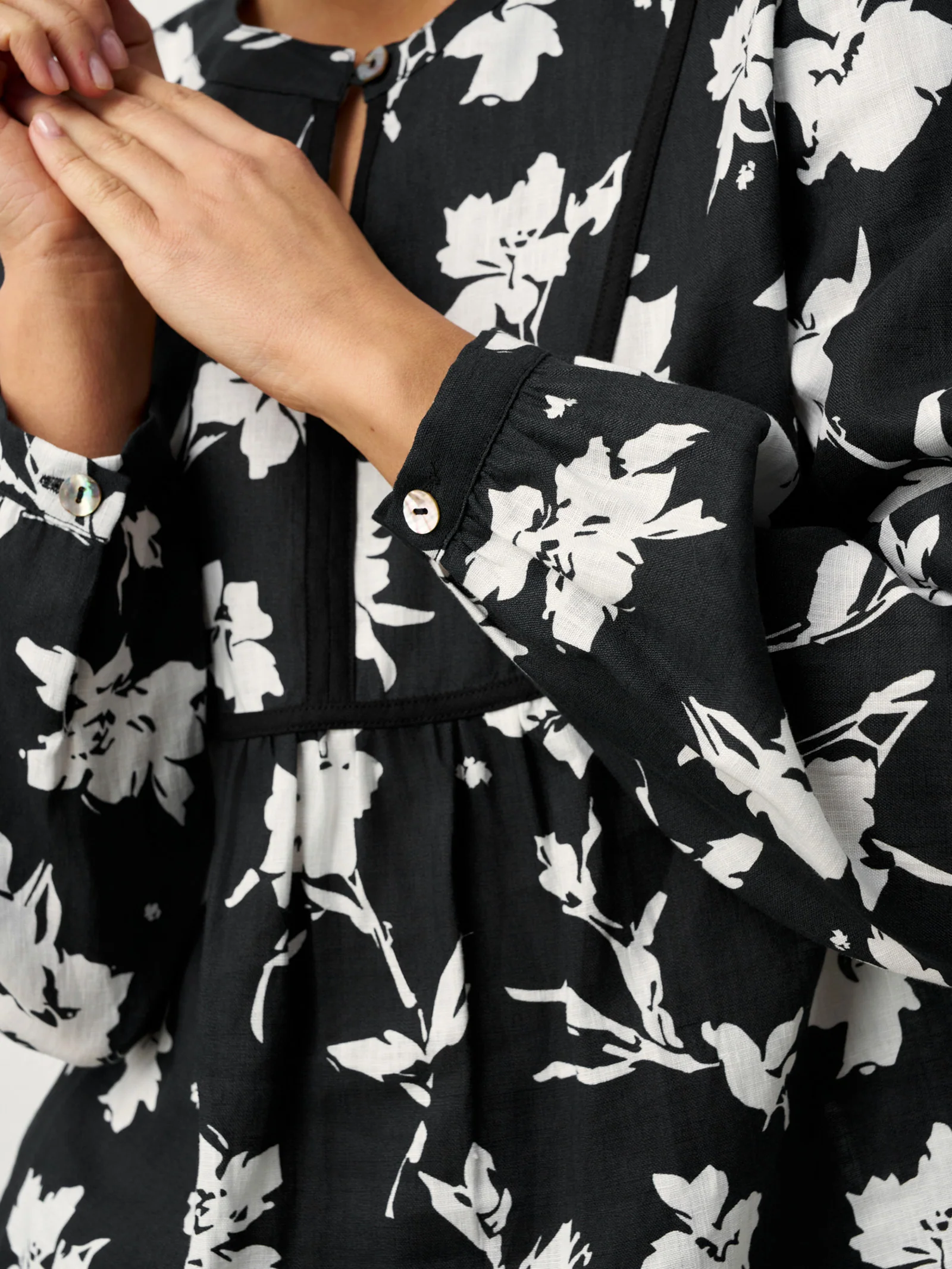 100% Linen Floral Printed Gathered Pullover Top AMIYA - Image 7