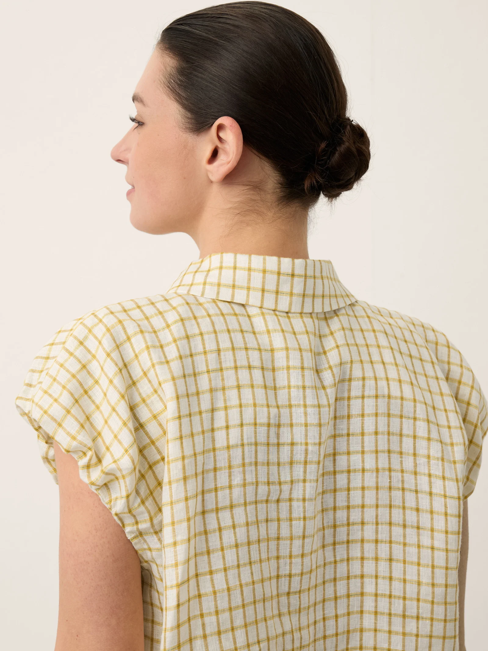 100% Linen Gingham Ruffle Sleeve Shirt CYBELLE - Image 7