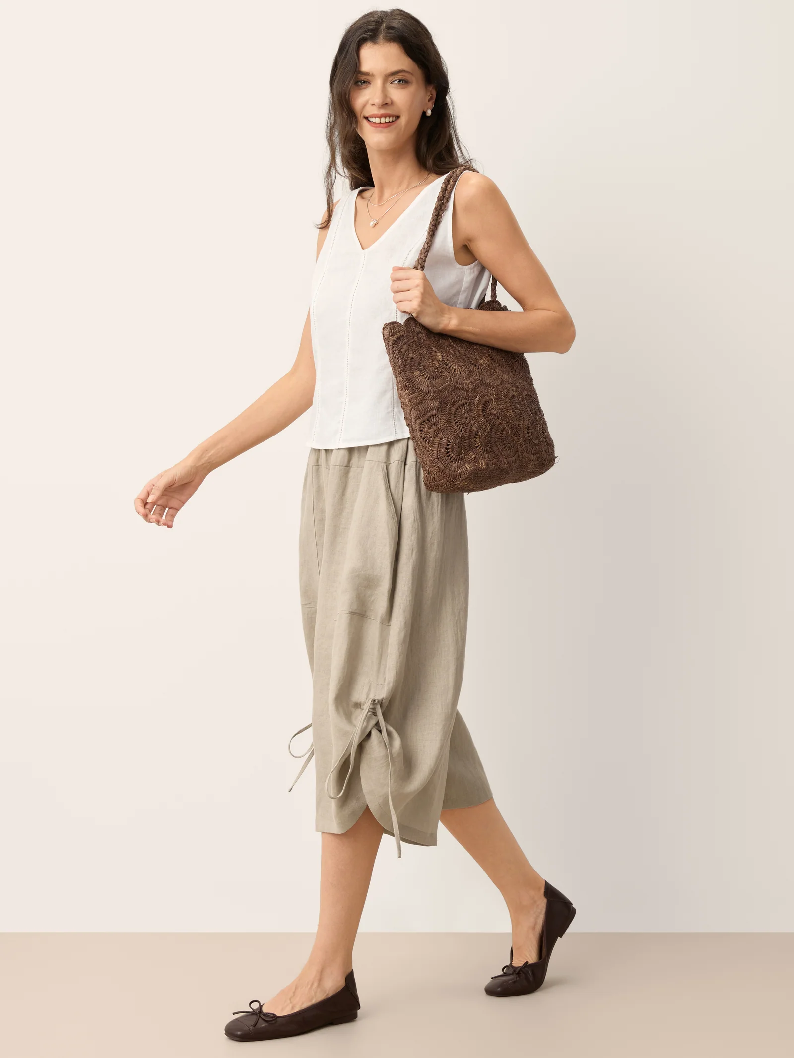 100% Linen Lace Inset V-Neck Tank Top WINSLET - Image 9