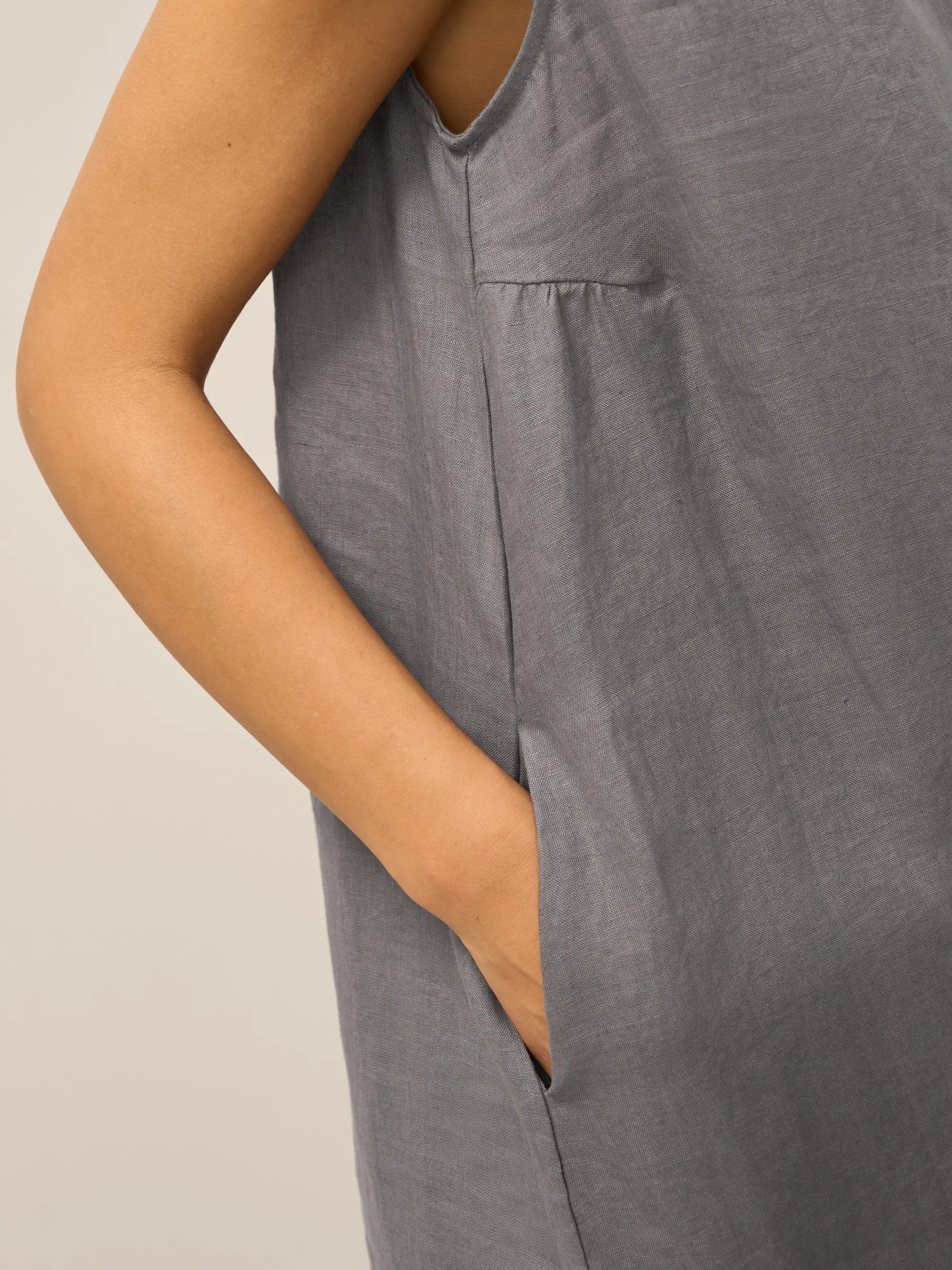 100% Linen Sleeveless Dress SIENNA - Image 30