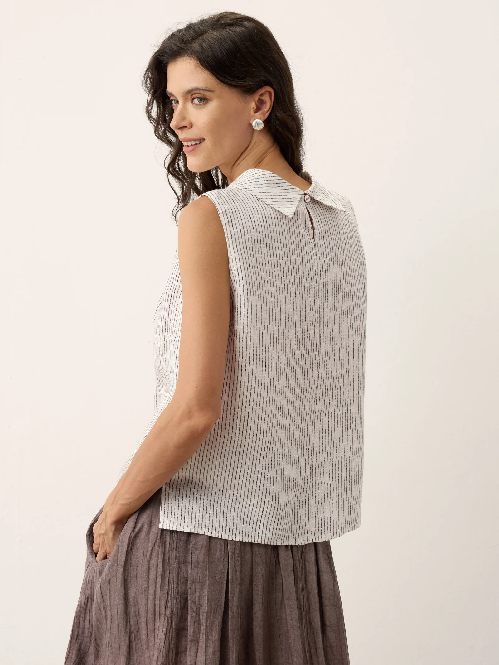 100% Linen Striped Diagonal Pleat Mock Neck Top ESTHER - Image 5