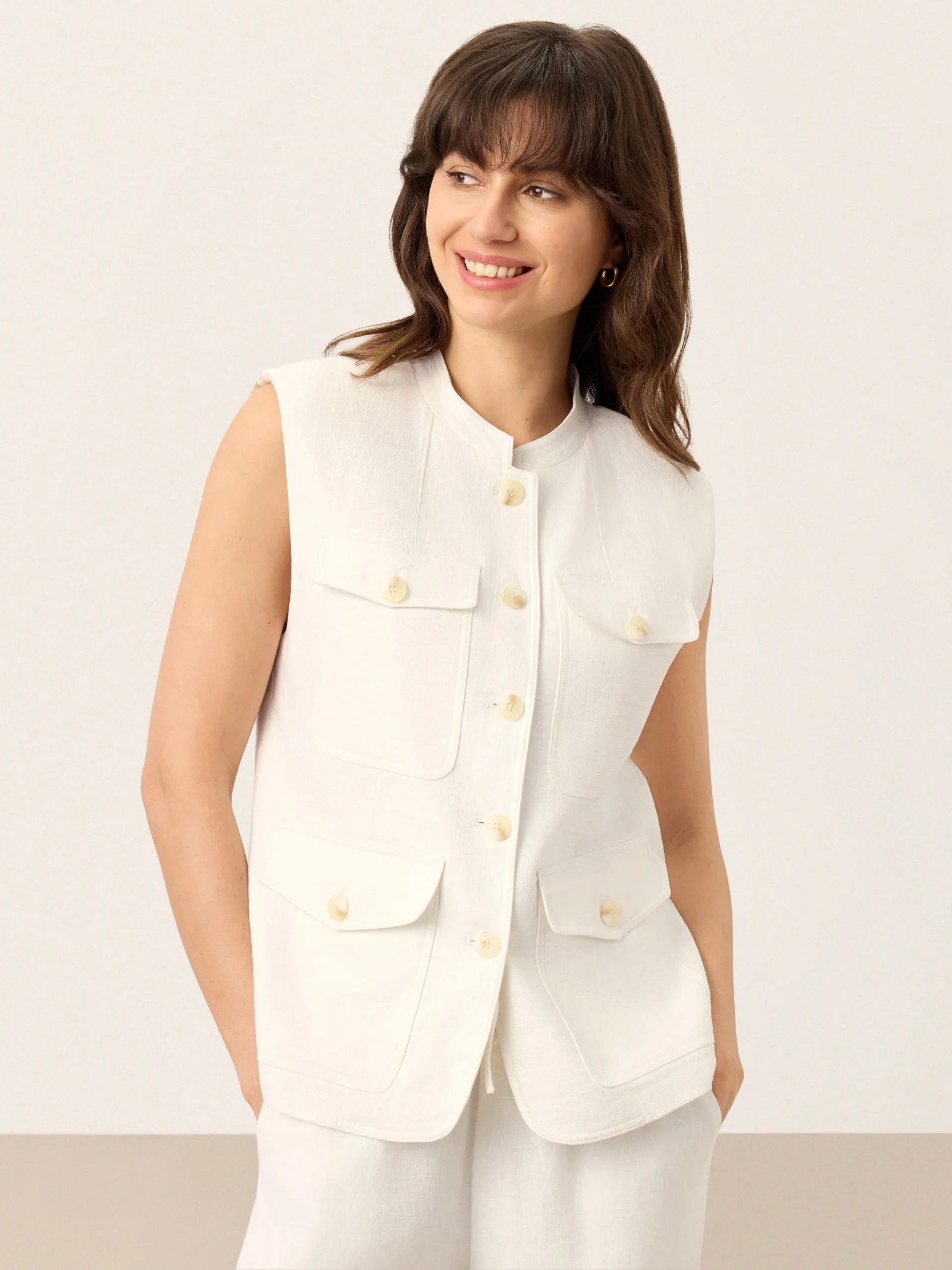 Linen Four-Pocket Tailored Sleeveless Vest COSIMA - Image 5