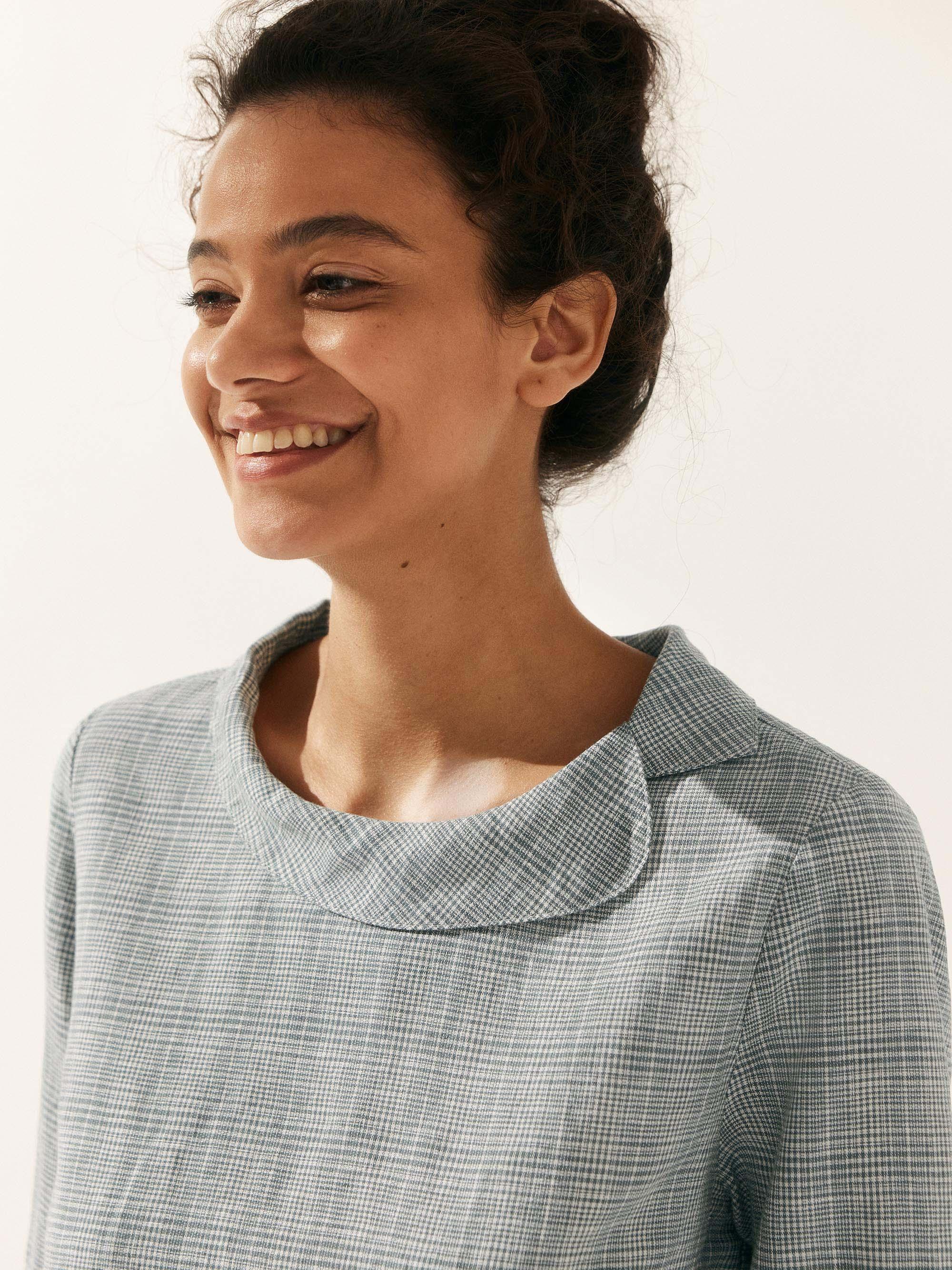 Linen Round Soft-Fold Collar Top LAURA - Image 6